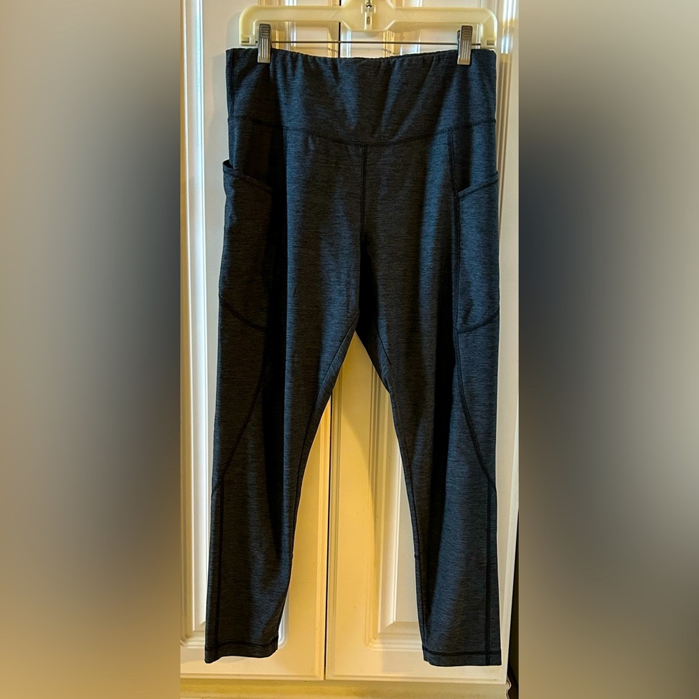 Tummy-flattening performance leggings with pockets - large